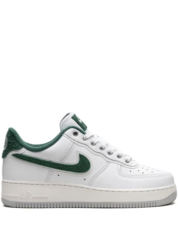 Nike Air Force 1 logo-patch sneakers