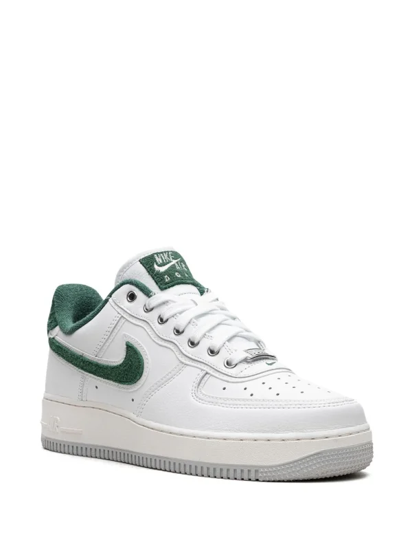 Nike Air Force 1 logo-patch sneakers - Image 2