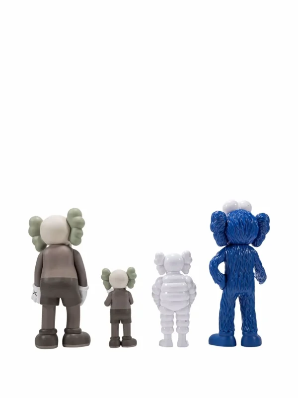 Kaws Family "2021" figure set - Image 2