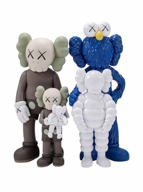 Kaws Family "2021" figure set - Image 4